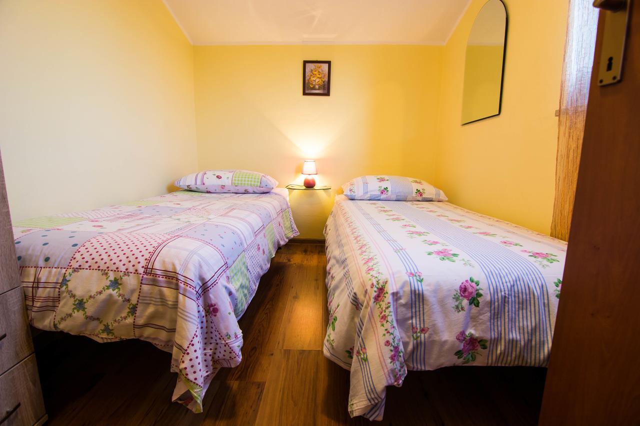 Apartments Angela 1711 Rakalj Экстерьер фото
