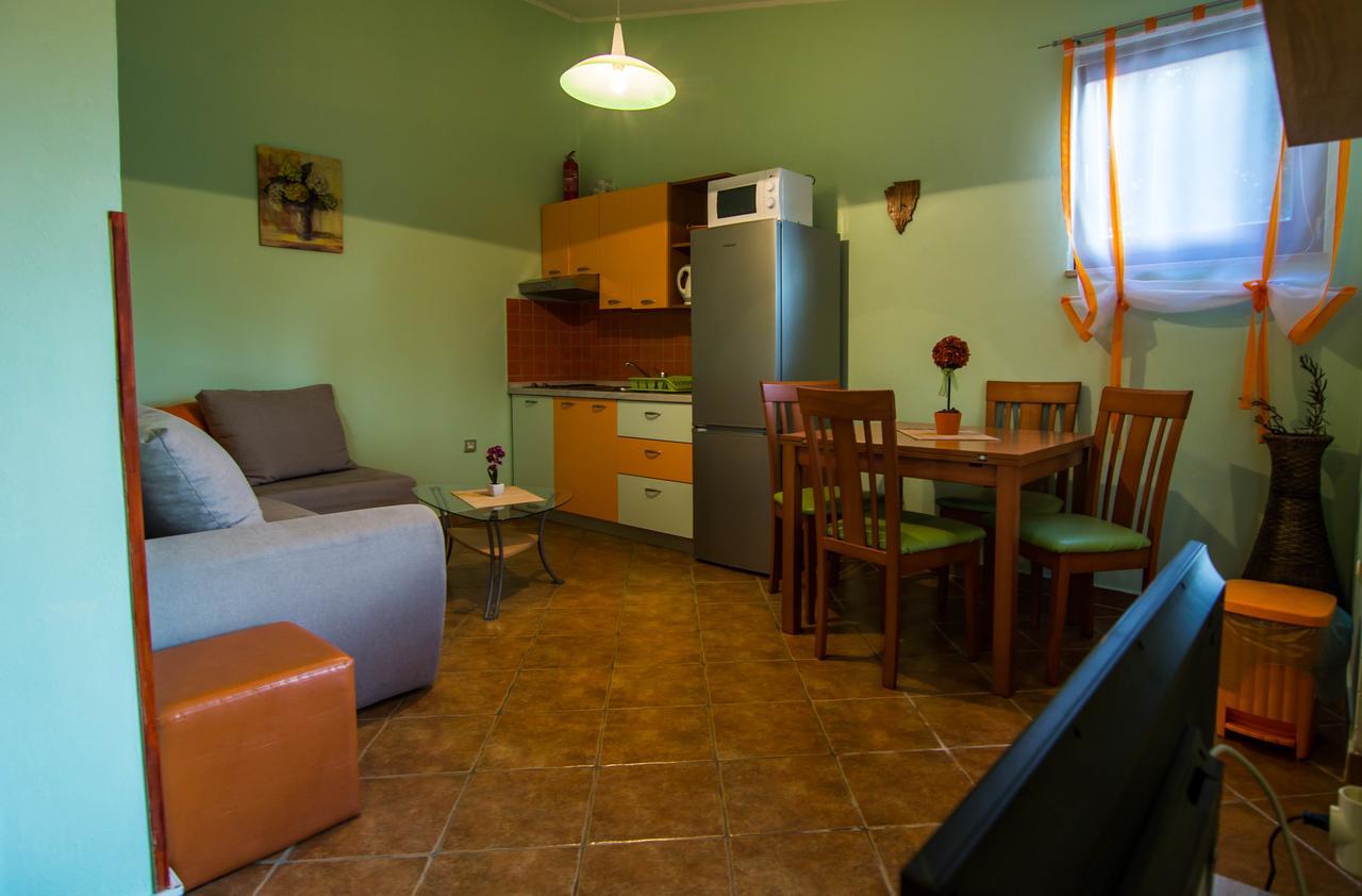 Apartments Angela 1711 Rakalj Экстерьер фото